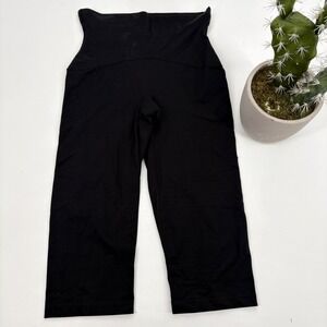 Spanx Cropped Power Compression  Capri Leggings Lightweight Black Athleisure M